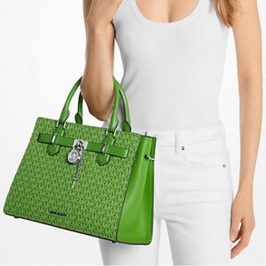 Michael Kors Hamilton Med Signature Logo Satchel